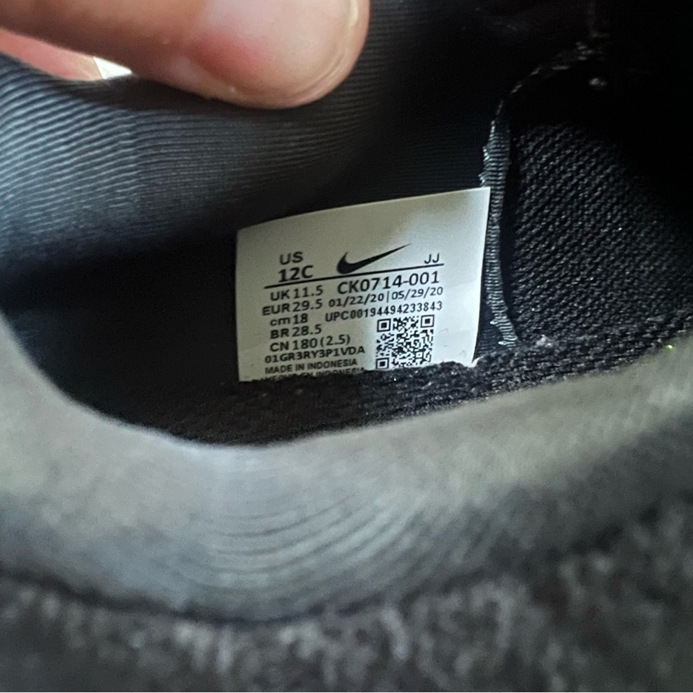 NWOT Nike Air Zoom Arcadia Boys Running Shoes Tennis Shoes Black White Sneakers - Picture 13 of 13